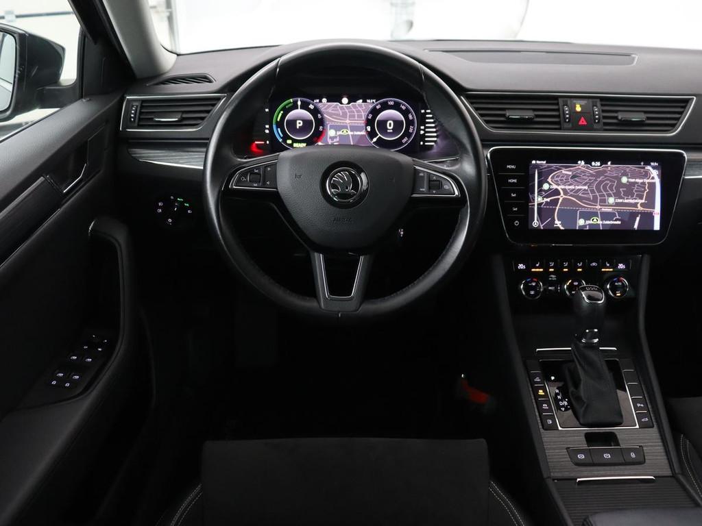 Skoda Superb 1.4 TSI iV Business Edition | SOH 85,9% | Leder, Auto's, Skoda, Stof, Gebruikt, 4 cilinders, Hybride Elektrisch/Benzine