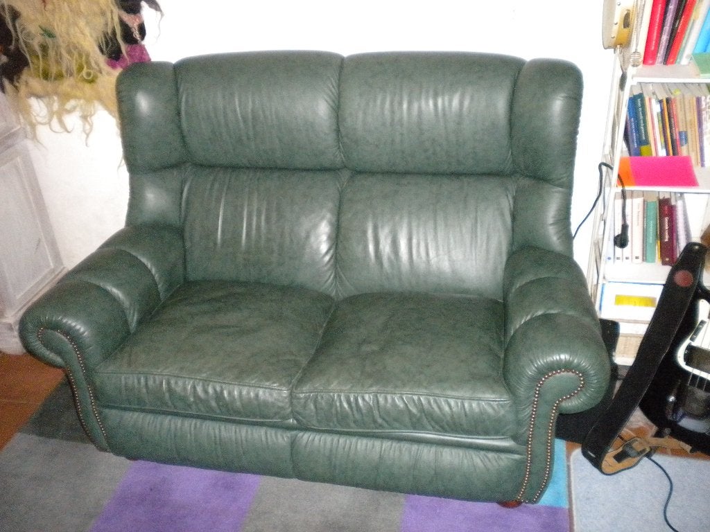2 persoons leren bank Engelse style., Huis en Inrichting, Banken | Bankstellen, Ophalen, Chesterfield., Tweepersoons, 75 tot 100 cm