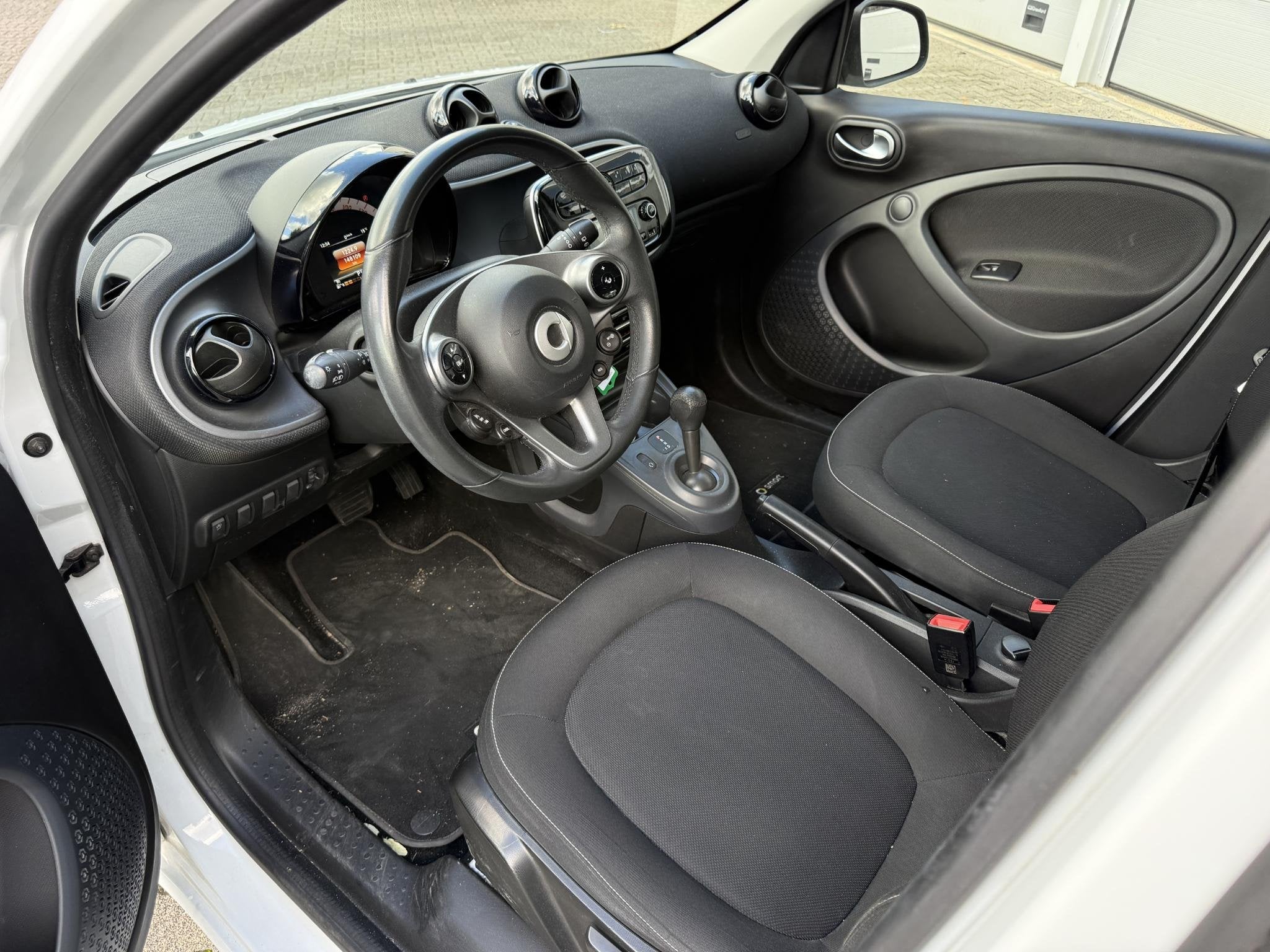 Smart ForFour 1.0 Turbo Passion 1e Eigenaar | Dealer Onderho, Auto's, Automaat, 4 stoelen, Wit, Origineel Nederlands