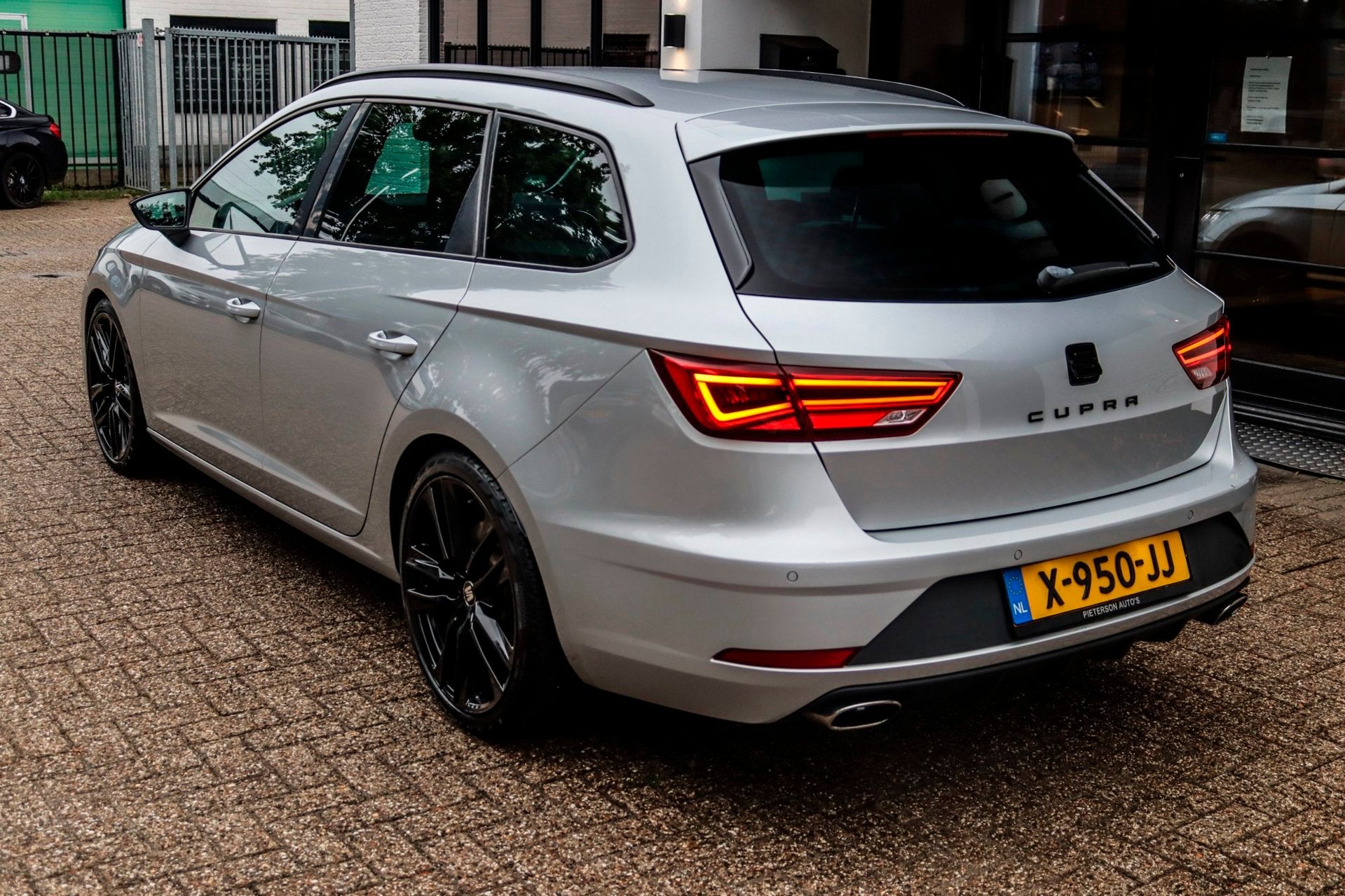 Seat Leon ST 2.0 TSI CUPRA 300 4DRIVE FACELIFT LEDER SFEER, Automaat, Gebruikt, 4 cilinders, 1984 cc