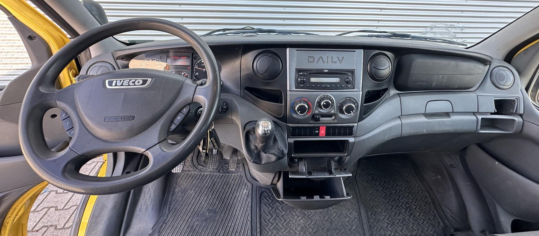 Iveco Daily 35S14G 345 CNG Openlaadbak benzine/CNG Trekhaak, Auto's, Euro 5, Gebruikt, 4 cilinders, Bedrijf