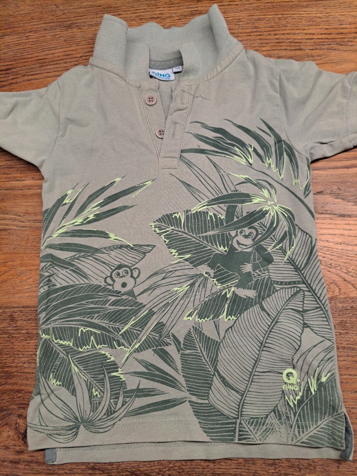 Groen Flinq poloshirt,  met apen jungle print  98, Kinderen en Baby's, Kinderkleding | Maat 98, Ophalen of Verzenden, Shirt of Longsleeve