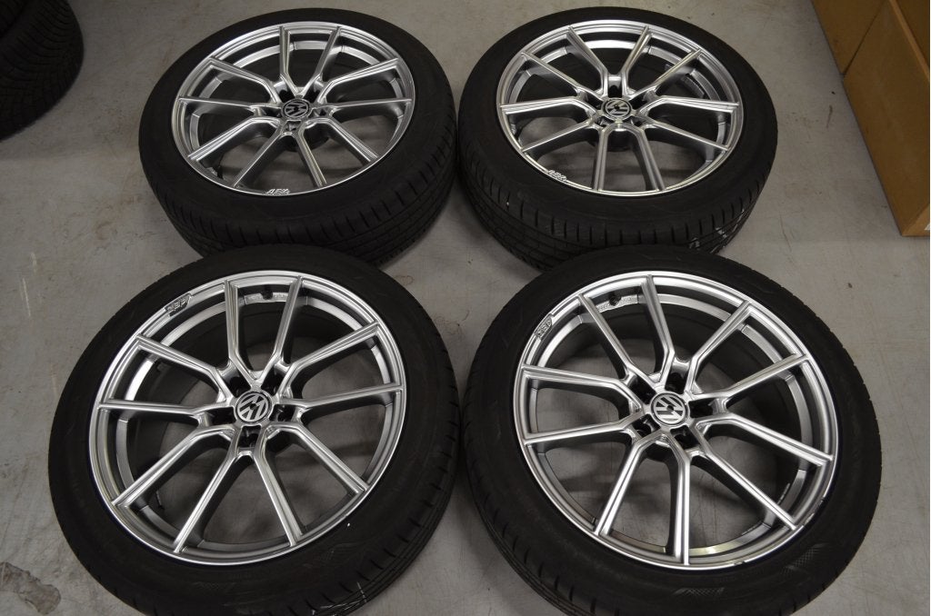 19" Volkswagen Tiguan Velgen 5x112 57.1 + Zomerbanden, Auto-onderdelen, Gebruikt, Banden en Velgen, Niet ingevuld, Ophalen of Verzenden