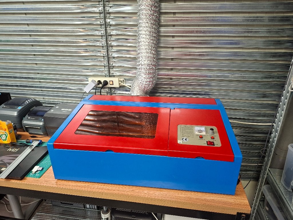 K40 CO2 Lasersnijder / Graveermachine 40W + upgrades, Ophalen, Gebruikt, K40@china.com, K40