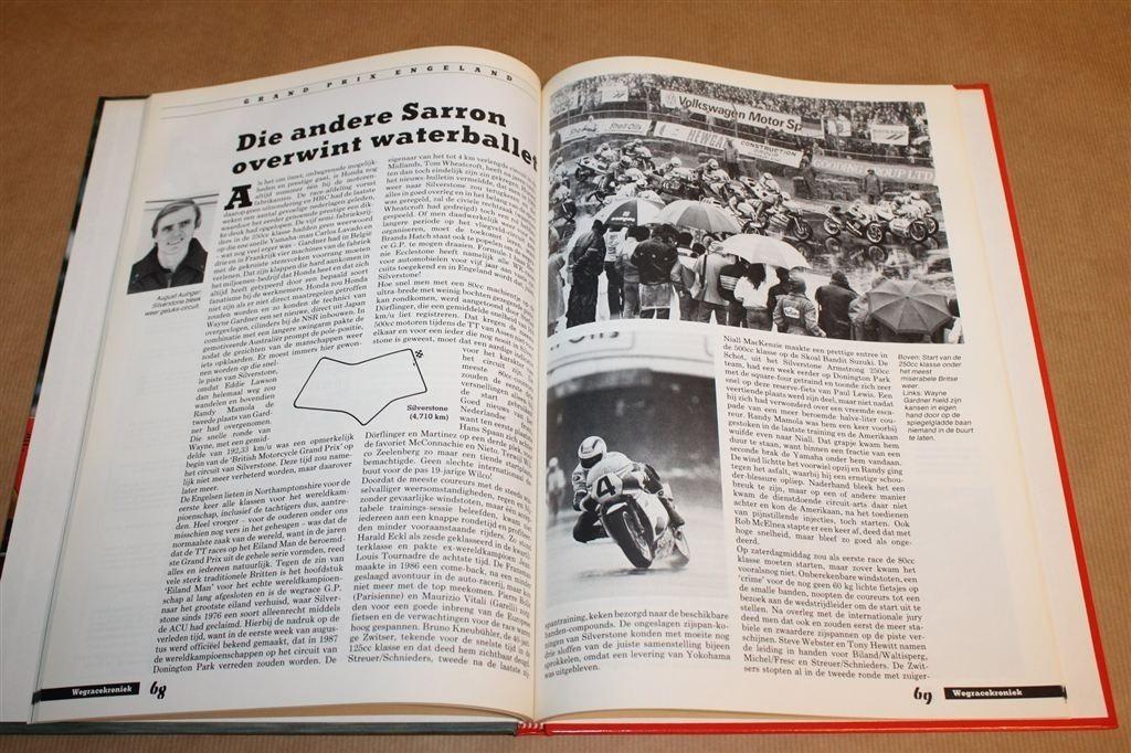 Wegrace Kroniek 1986 — Jaarboek over alle Grand Prixs, Boeken, Ophalen of Verzenden, Gelezen