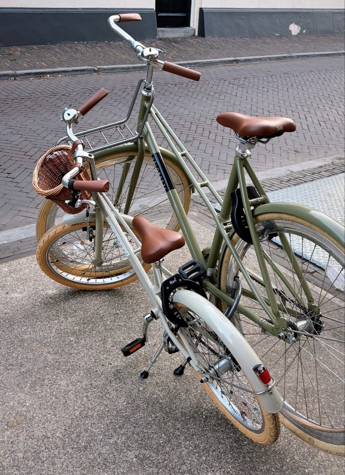 Velosetti kinderfiets 20 inch met mandje, Fietsen en Brommers, Ophalen, Zo goed als nieuw, Terugtraprem, 20 inch of meer
