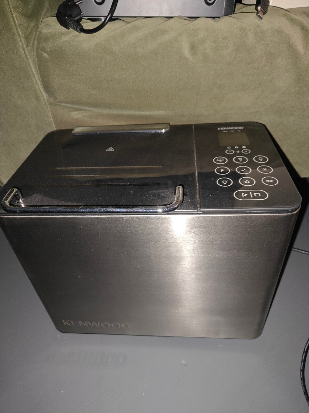 Kenwood broodbakmachine, Met timer, Meer dan 10 programma's, 800 tot 1200 gram deeg, M