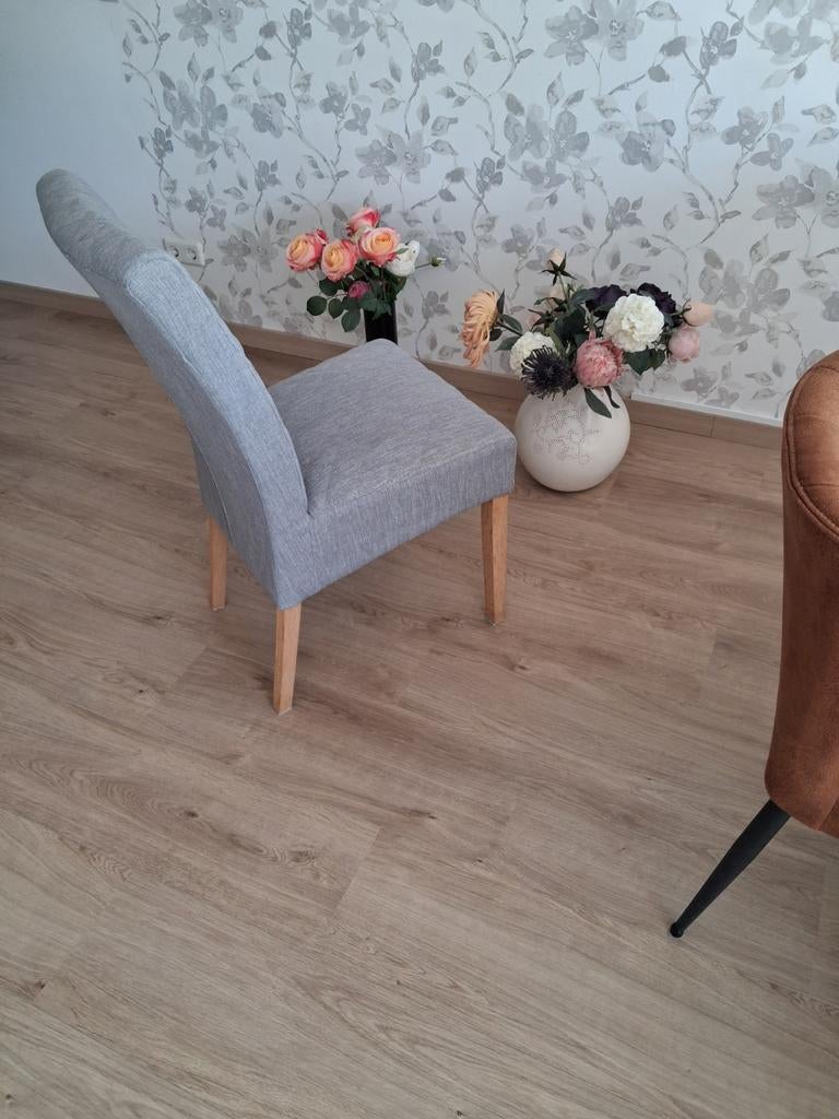 Eethoekstoel, Ophalen, Zo goed als nieuw, Minder dan 10 m², Laminaat