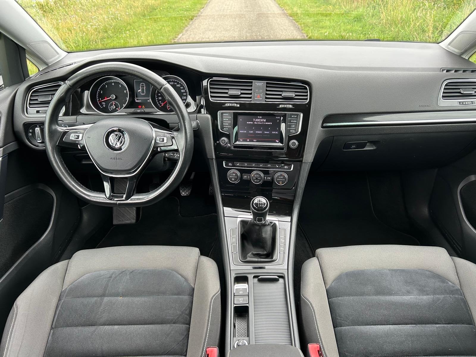 Volkswagen Golf 1.4 TSI Highline | Stoelverwarming | LED | B, Auto's, Voorwielaandrijving, Euro 5, Stof, Gebruikt