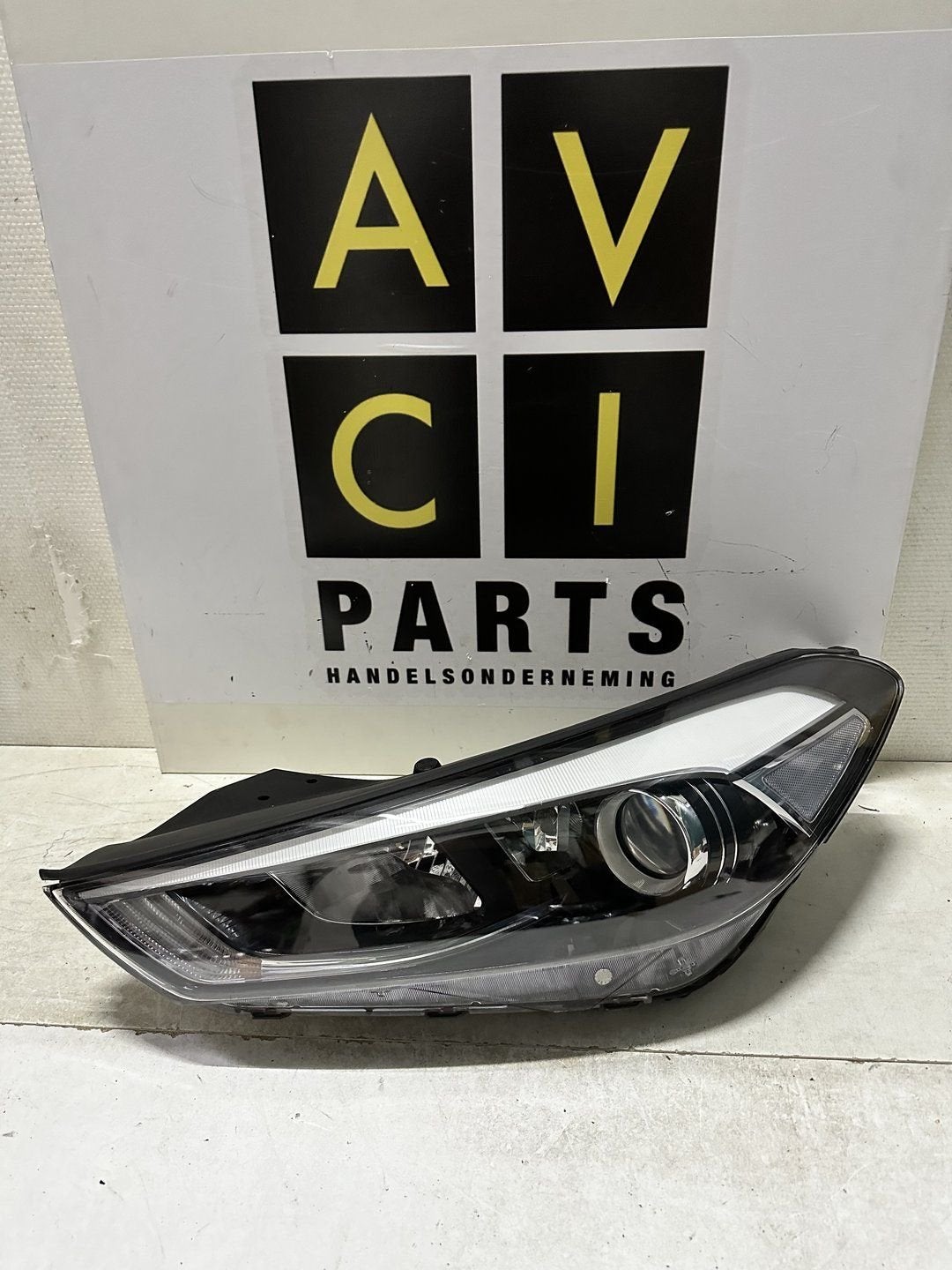 Koplamp Hyundai Tucson III Led 92101-D7100 links, Gebruikt, -, -, Ophalen of Verzenden