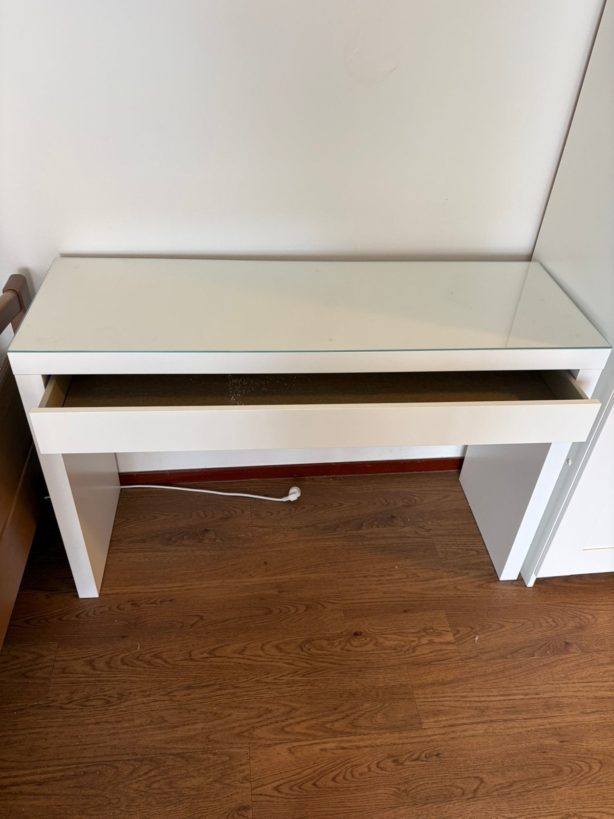 Sidetable kaptafel wit met glazen blad, Ophalen, 100 tot 150 cm, Zo goed als nieuw, 25 tot 50 cm