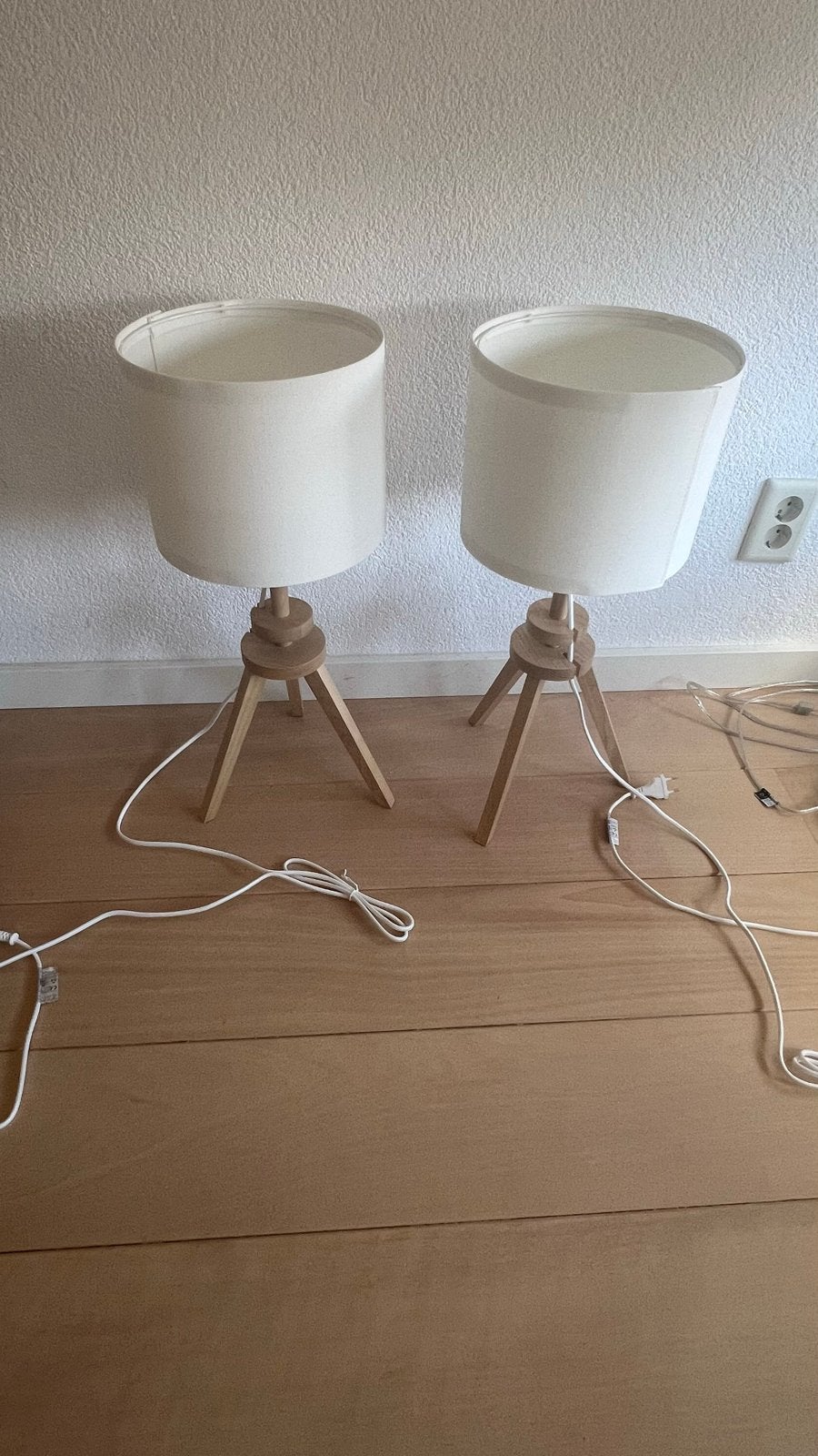 2 Ikea tafellampen met witte kap, Ophalen, Zo goed als nieuw, Minder dan 50 cm
