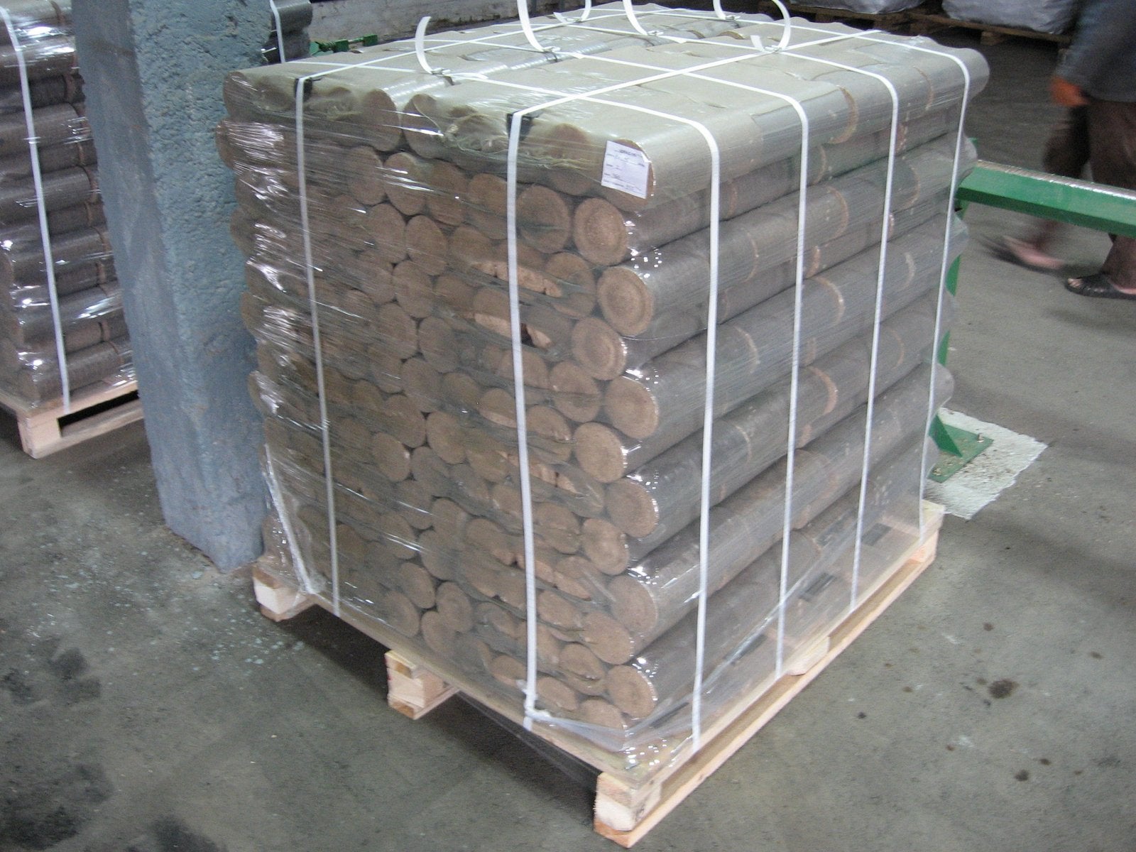 Briketten Nestro hardhout, Tuin en Terras, Minder dan 3 m³, Ophalen