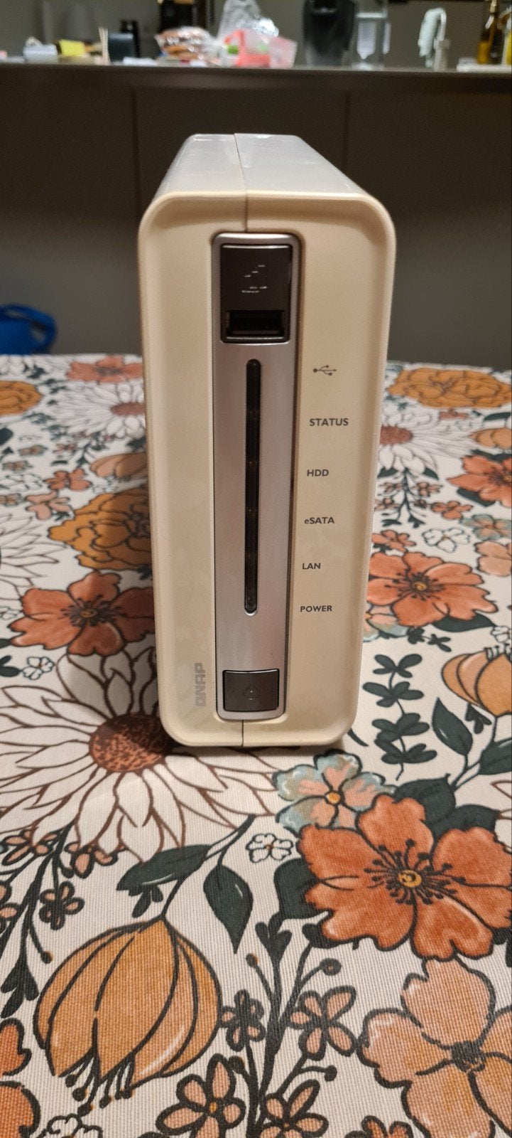 QNAP TS-110 excl drive, Ophalen of Verzenden, Zo goed als nieuw