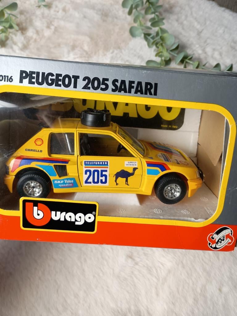 Nieuw Peugeot 205 Safari Geel 1/25 Modelauto Burago, Hobby en Vrije tijd, Modelauto's | 1:24, Ophalen of Verzenden, Nieuw, Bburago