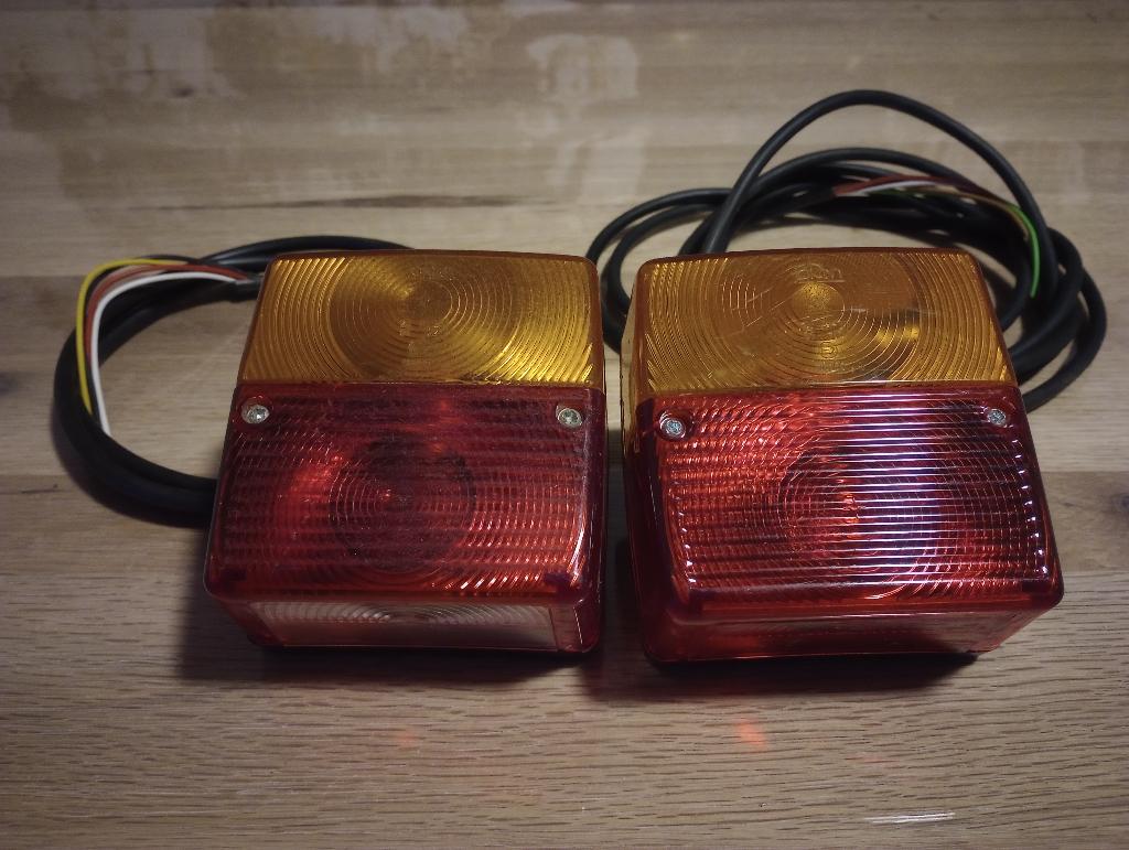 2x Jokon aanhanger achterlicht vierkant, Ophalen of Verzenden, Zo goed als nieuw