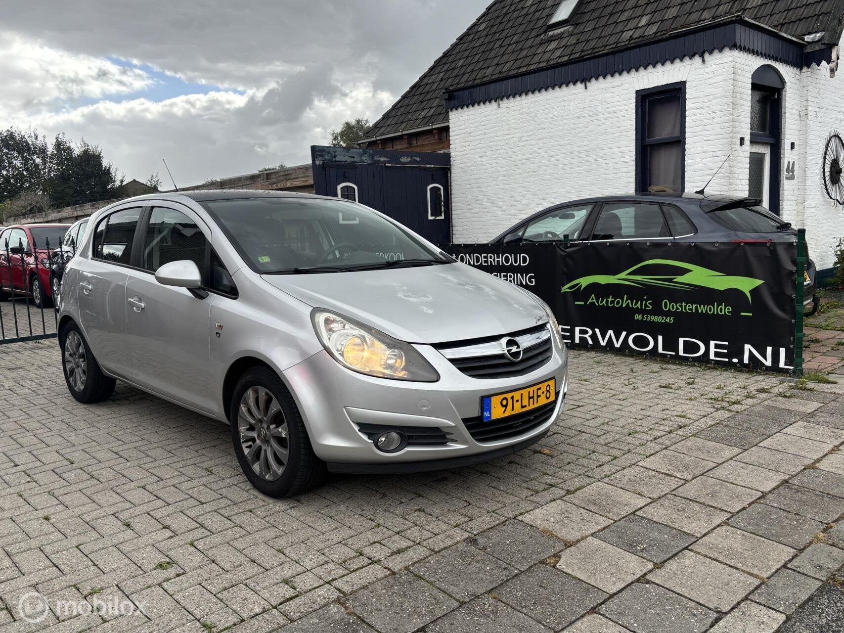 Opel Corsa 1.4-16V rijd en schakelt goed ! koopje ! lelijk, Auto's, Voorwielaandrijving, Euro 5, Gebruikt, 1398 cc