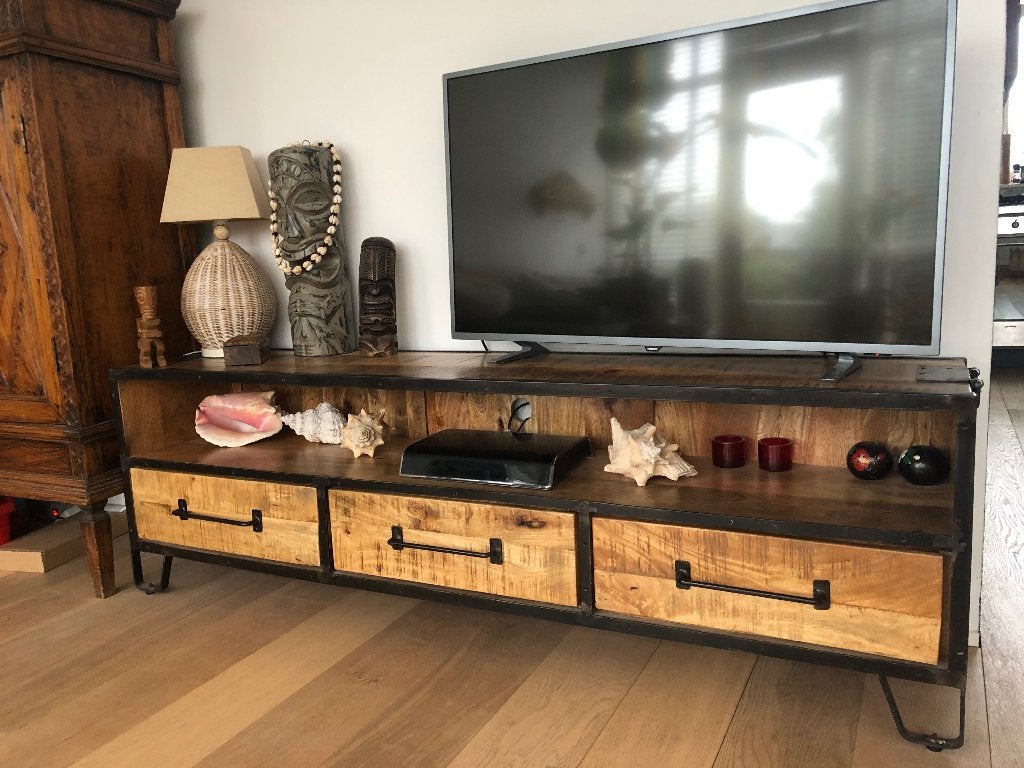 Tv kast mango hout Loods 5, Huis en Inrichting, Ophalen, 150 tot 200 cm, Zo goed als nieuw, Minder dan 100 cm