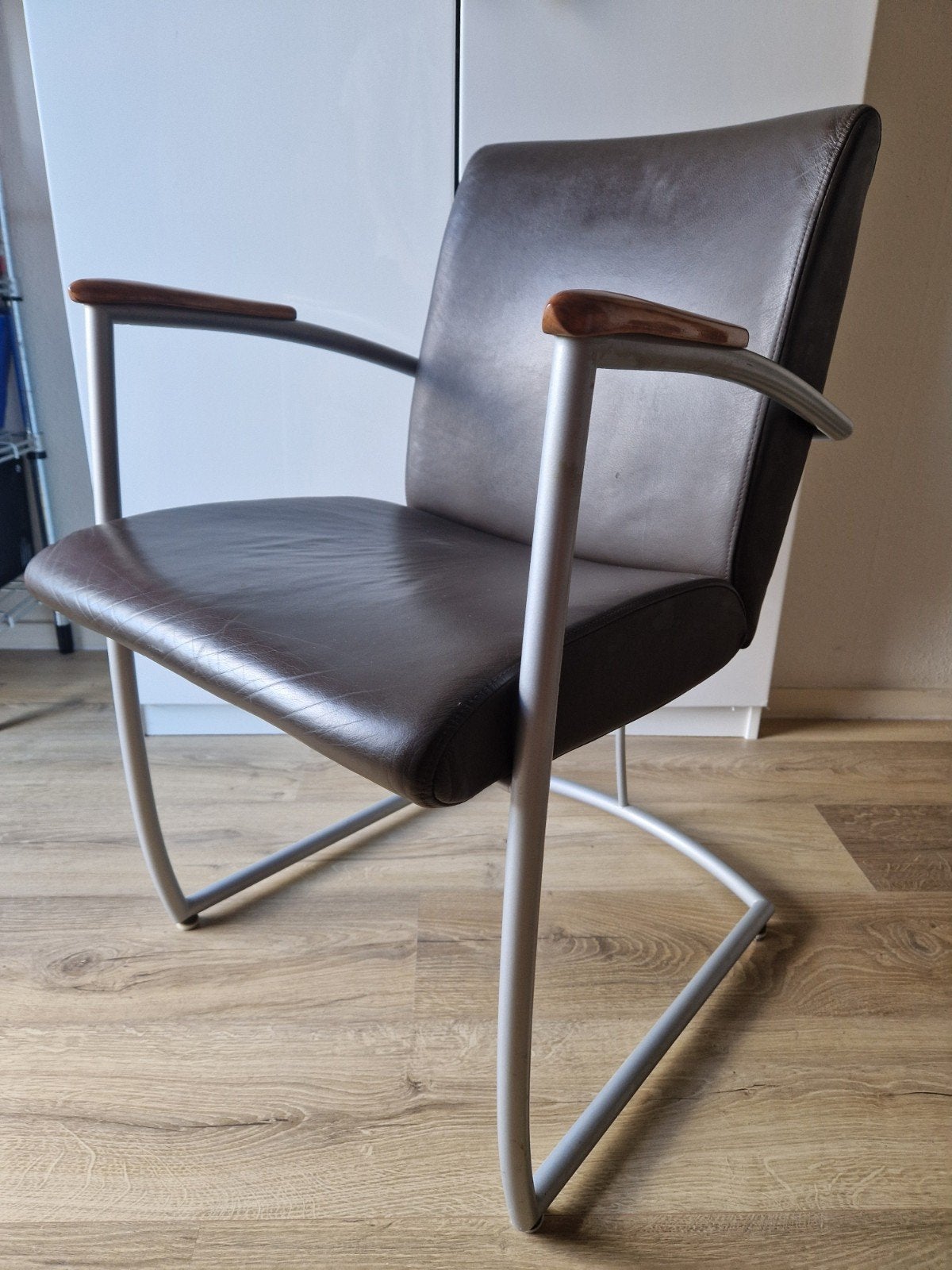 Bruin lederen eetkamerstoelen, Nomada, Gebruikt, Bruin, Ophalen, Hout