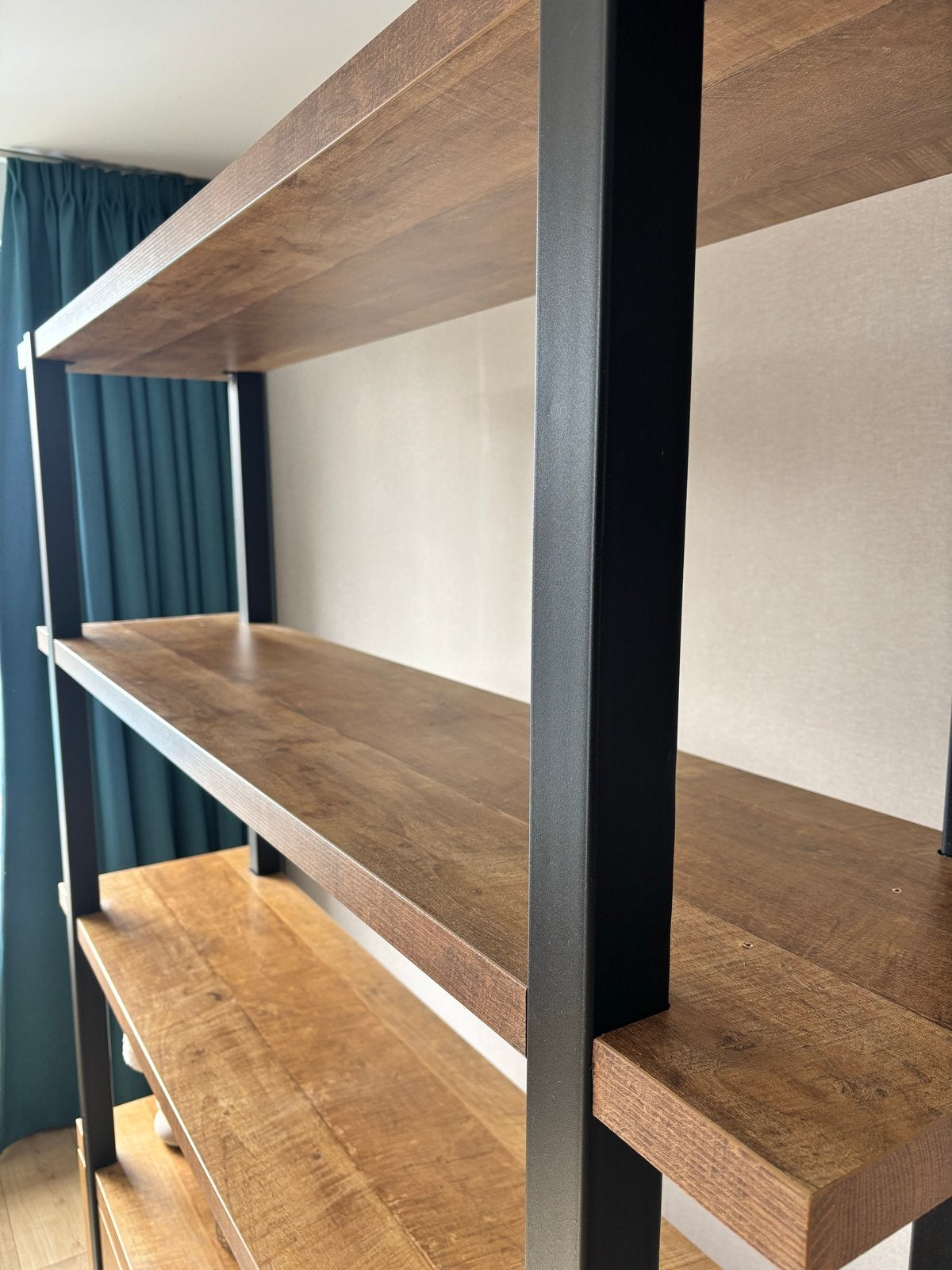 Industriële Boekenkast/TV-meubel met Opbergruimte, Ophalen, 100 tot 150 cm, Zo goed als nieuw, 150 tot 200 cm