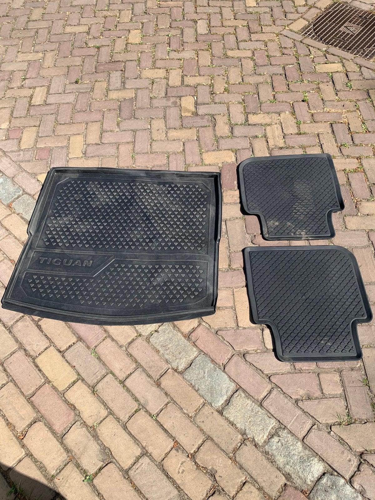 Kofferbakmat en rubber achtermatten Tiguan Allspace 7-zits, Auto diversen, Automatten, Ophalen, Zo goed als nieuw