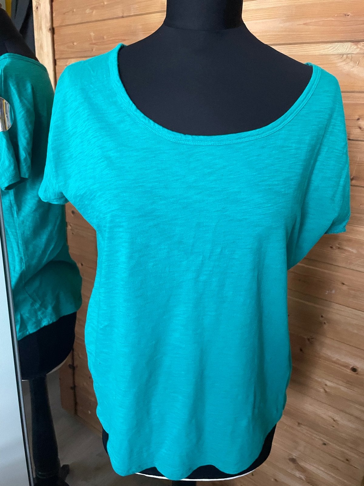 Groene top met korte mouwen en mesh detail Mango maat S, Kleding | Dames, Tops, Ophalen of Verzenden, Korte mouw, Maat 36 (S)