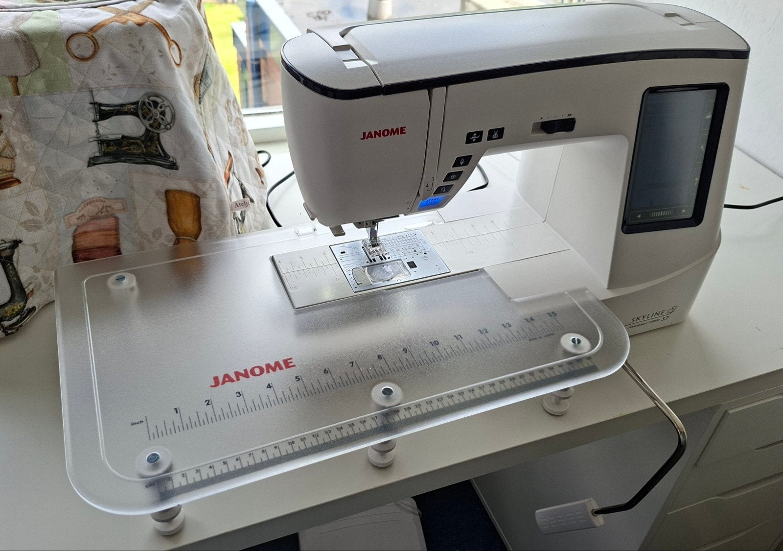 Janome Skyline S7 naaimachine. Bijna nieuw!, Ophalen, Zo goed als nieuw, Naaimachine, Janome