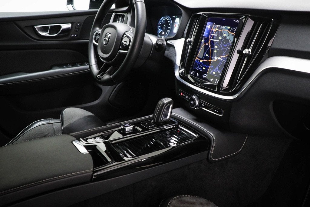 Volvo V60 2.0 T6 Recharge AWD R-Design | PARK ASSIST PACK |, Automaat, Gebruikt, 4 cilinders, Leder en Stof