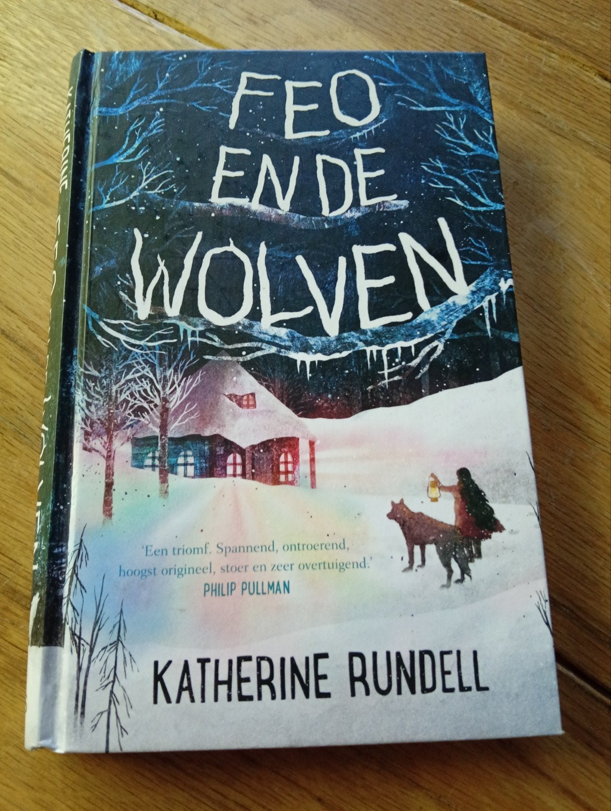 Feo en de Wolven - Katherine Rundell (Zo goed als nieuw), Ophalen of Verzenden, Katherine Rundell, Fictie