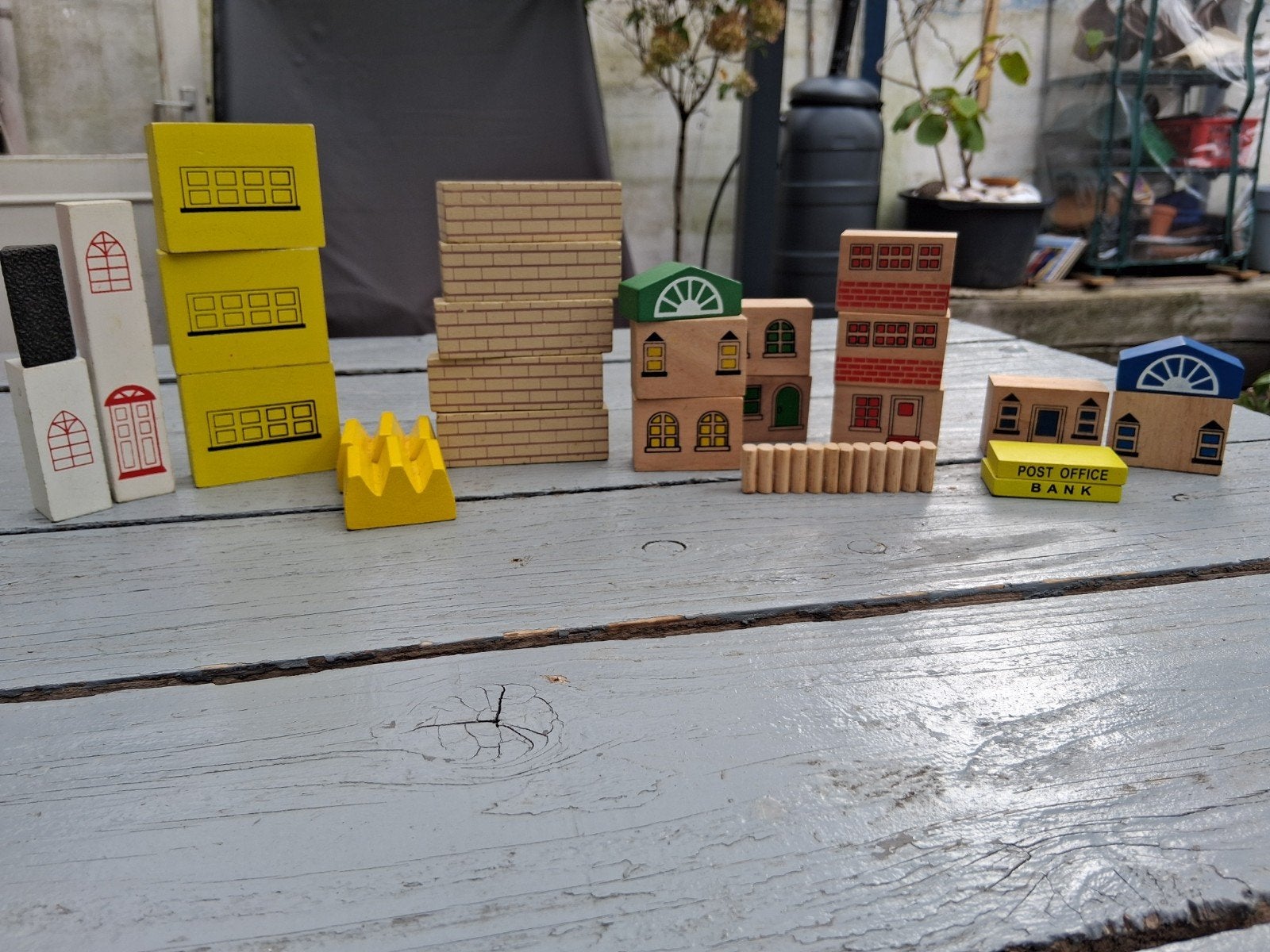 houten blokken om huisjes te bouwen, Ophalen, Zo goed als nieuw, Poppenhuis