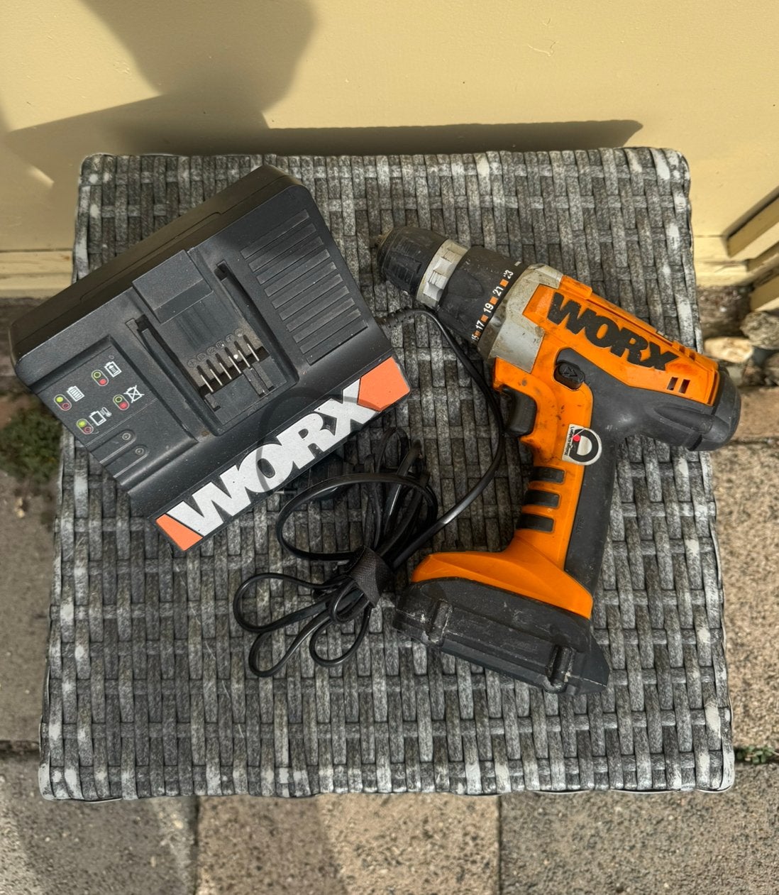 WORX accuboormachine Met lader, Ophalen, Gebruikt, Variabele snelheid, Boor- en Schroefmachine