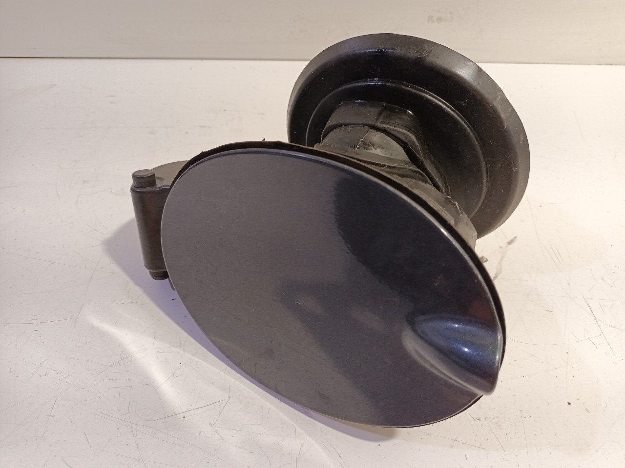 Tank klep Ford Kuga, Onderdelen@venauto.nl, Van der Ven Autorecycling B.V., Gebruikt, Ettenseweg 76, 4706 PB Roosendaal, The Netherlands