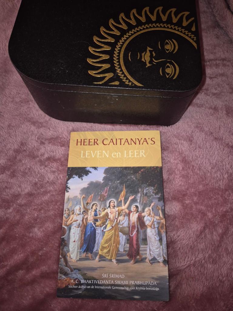 Heer Caitanya's Leven en Leer - Spiritualiteit Boek, Achtergrond en Informatie, Spiritualiteit algemeen, Ophalen of Verzenden