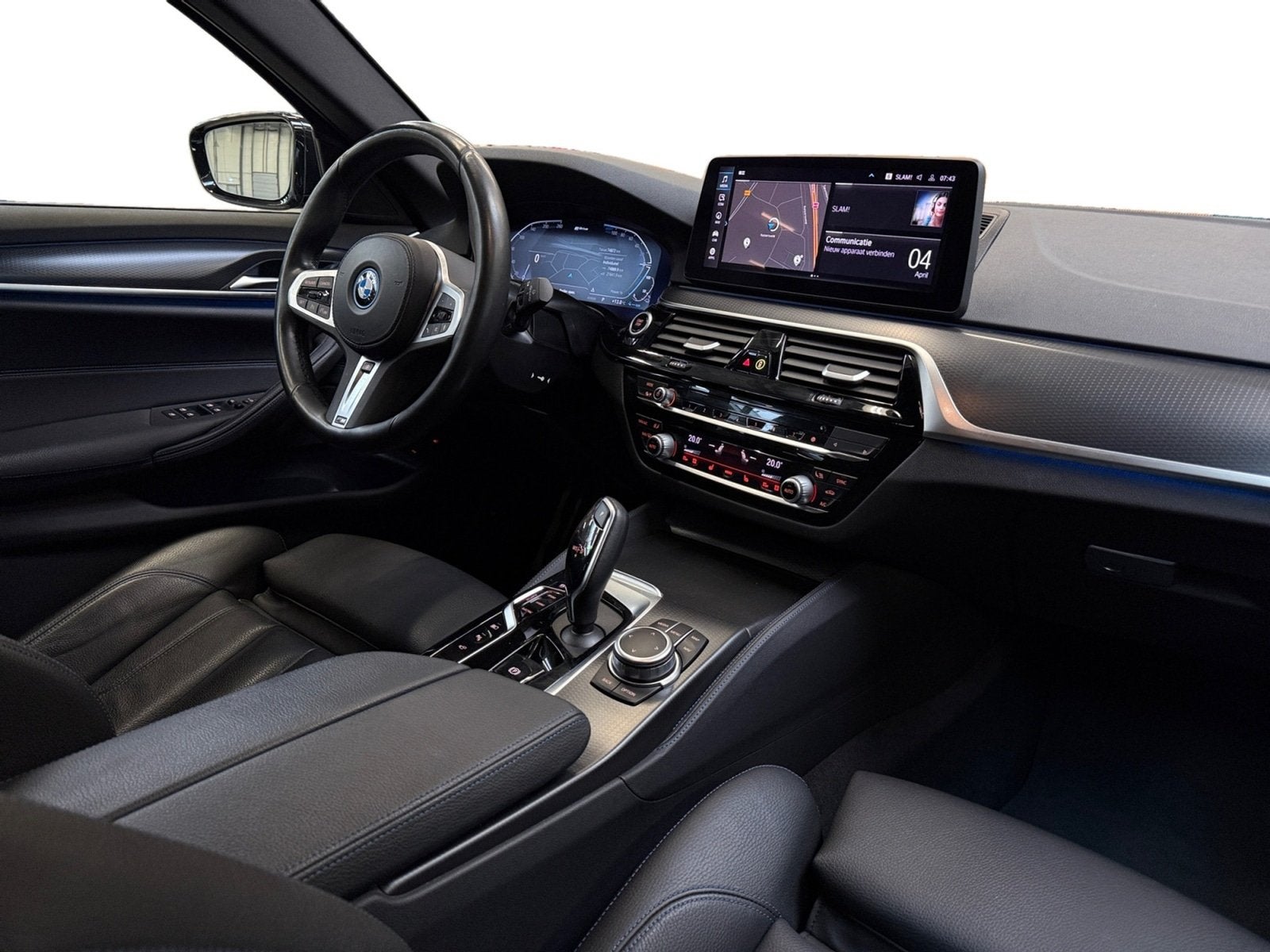 BMW 5 Serie Touring 530e xDrive M-Sport I Shadowline I Leder, Auto's, 1998 cc, 1935 kg, Gebruikt, 4 cilinders