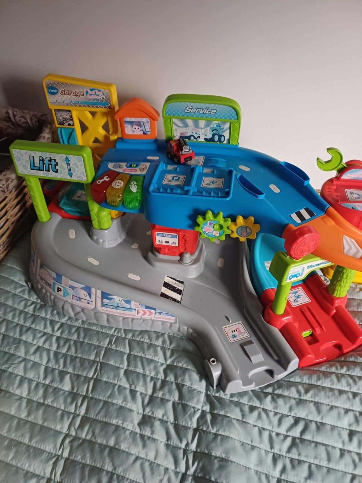 garage en veel railsen, Ophalen