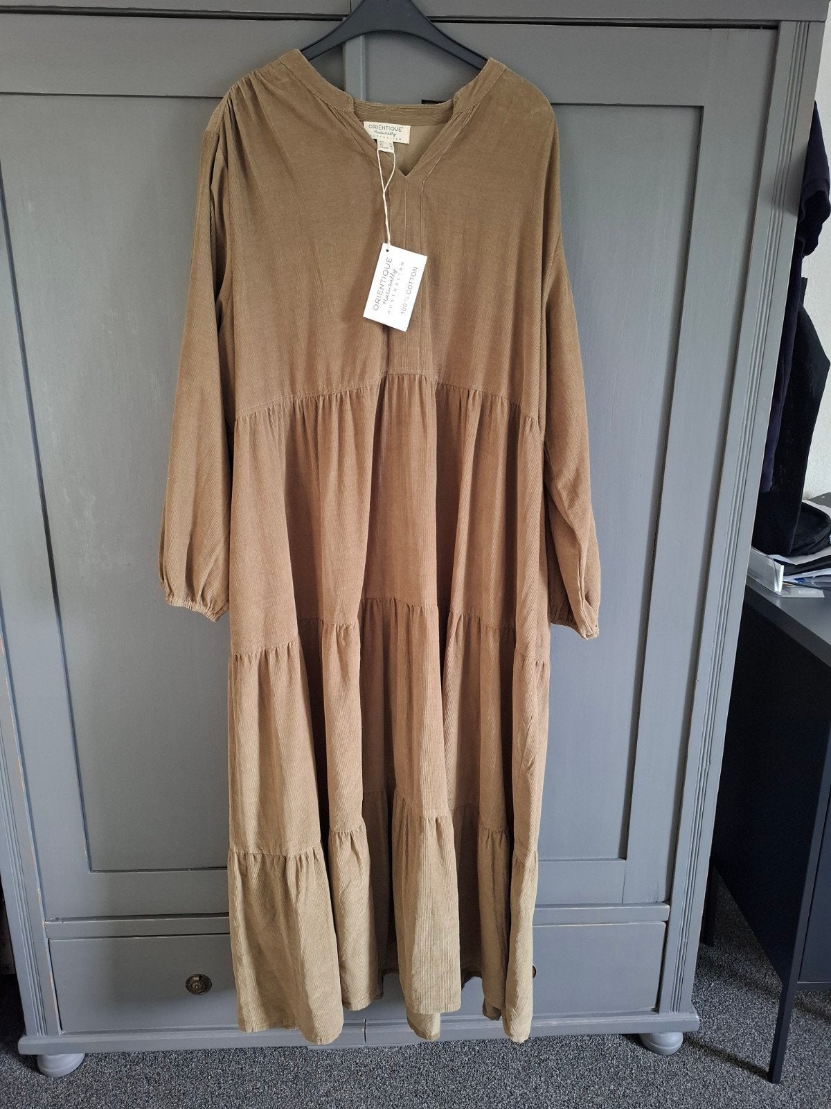 Nieuw jurk Orientique olijfgroen m 48, Kleding | Dames, Maat 46/48 (XL) of groter, Nieuw, Ophalen of Verzenden, Onder de knie