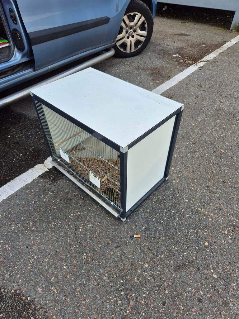 Aluminium/kunststof broedkooien 40 euro per stuk, Dieren en Toebehoren, Vogels | Hokken en Kooien, Ophalen of Verzenden, Zo goed als nieuw