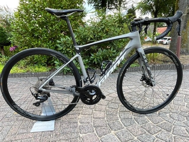 Racefiets Giant Defy Advanced 2, Ophalen, 28 inch, Giant, Zo goed als nieuw