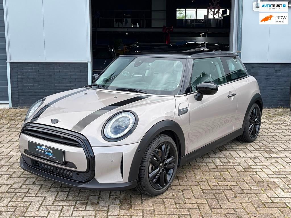 Mini Mini 1.5 Cooper|Pano|H&K|HUD|JCW|, Auto's, 136 pk, Gebruikt, Automatische klimaatregeling, 4 stoelen