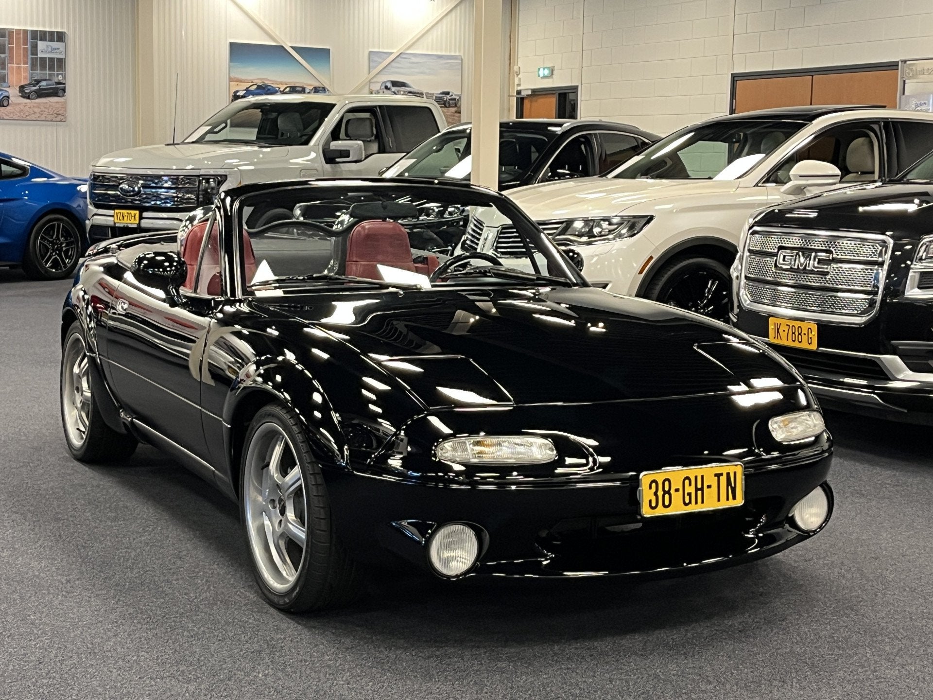 Mazda MX-5 NA Roadster 1.6i Miata Black-Red Edition CDN Post, foto 5