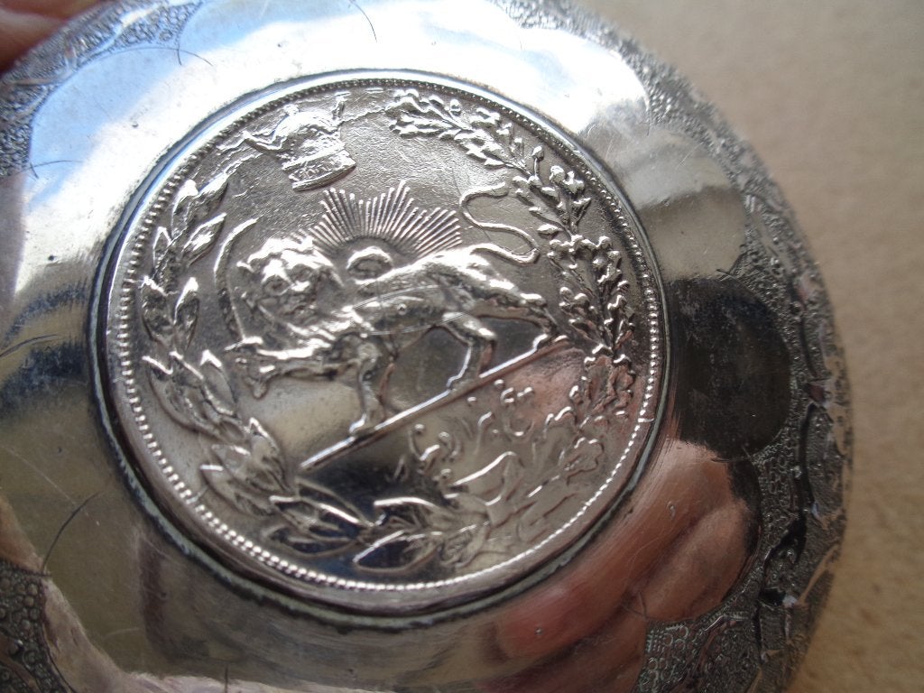 zilveren schaaltje met Perzische 5000 Dinar munt [1005], Antiek en Kunst, Ophalen of Verzenden, Zilver