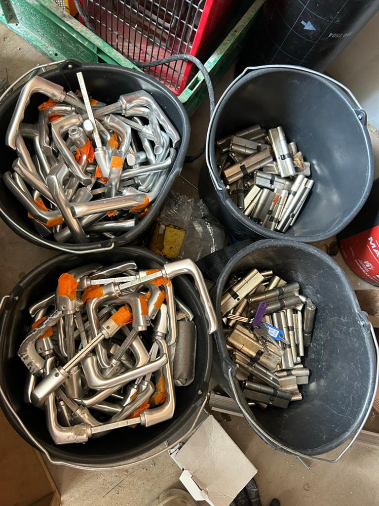 Partij Binnendeur Beslag en Cilinders, Ophalen, Zo goed als nieuw, Overige materialen, Klink of Kruk