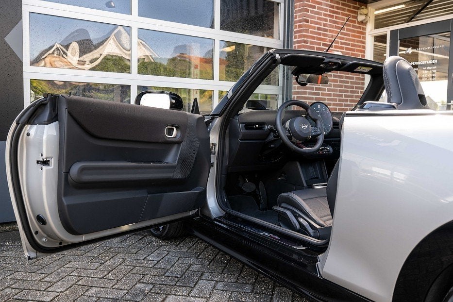 MINI Cooper S Cabrio JCW | John Cooper Works | Harman/Kardon, 1998 cc, Gebruikt, 4 cilinders, Cabriolet