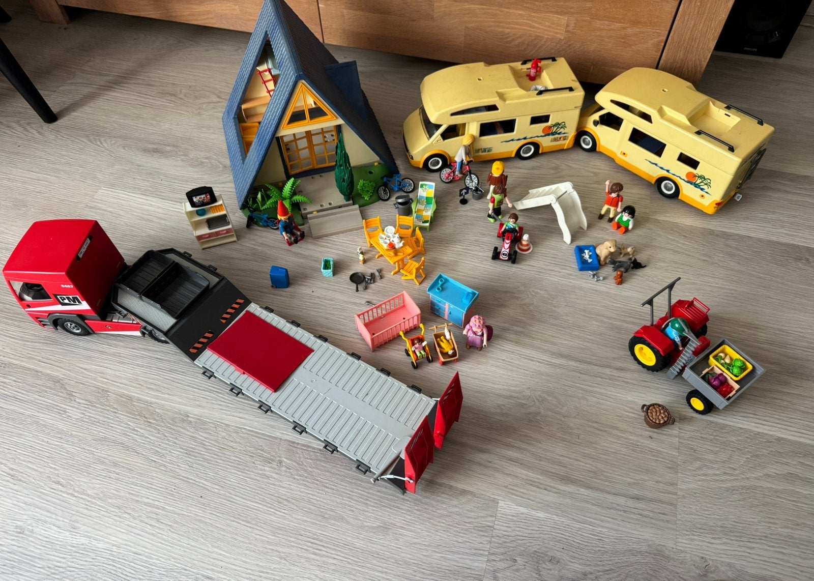 Playmobiel, campers, vrachtauto, huis en tractor