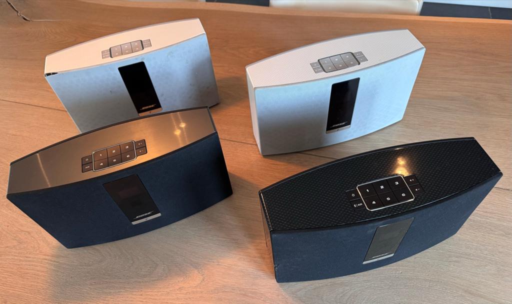 4x Bose Soundtouch 20 & 1x Wifi Point & 2xAfstandsbediening, Overige typen, Ophalen of Verzenden, Zo goed als nieuw, Bose
