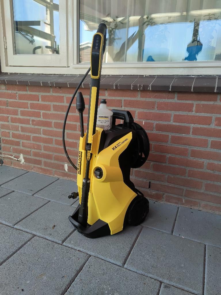 Te koop: Hogedrukreiniger van Kärcher (K4 Full Control), Tuin en Terras, Hogedrukreinigers, Zo goed als nieuw, Elektrisch, Met regelbare waterdruk