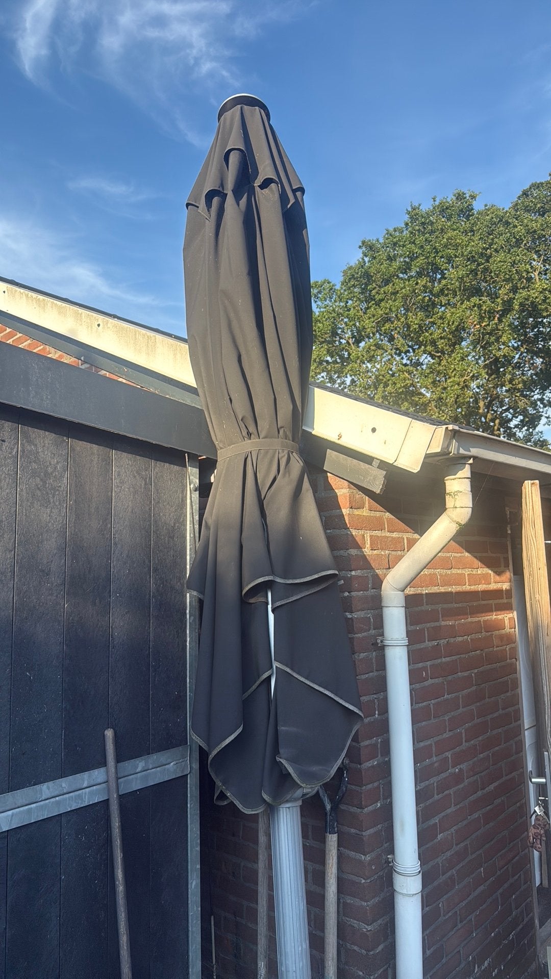 Parasol 3x3 meter zwart met voet, Ophalen, Zo goed als nieuw, Zweefparasol, Waterdicht