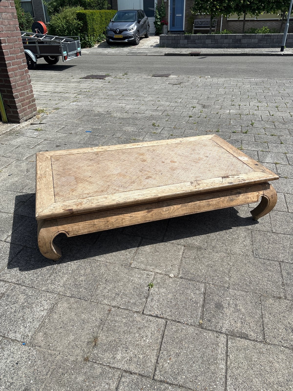 Antieke Opium Salontafel met Rotan Blad, Ophalen