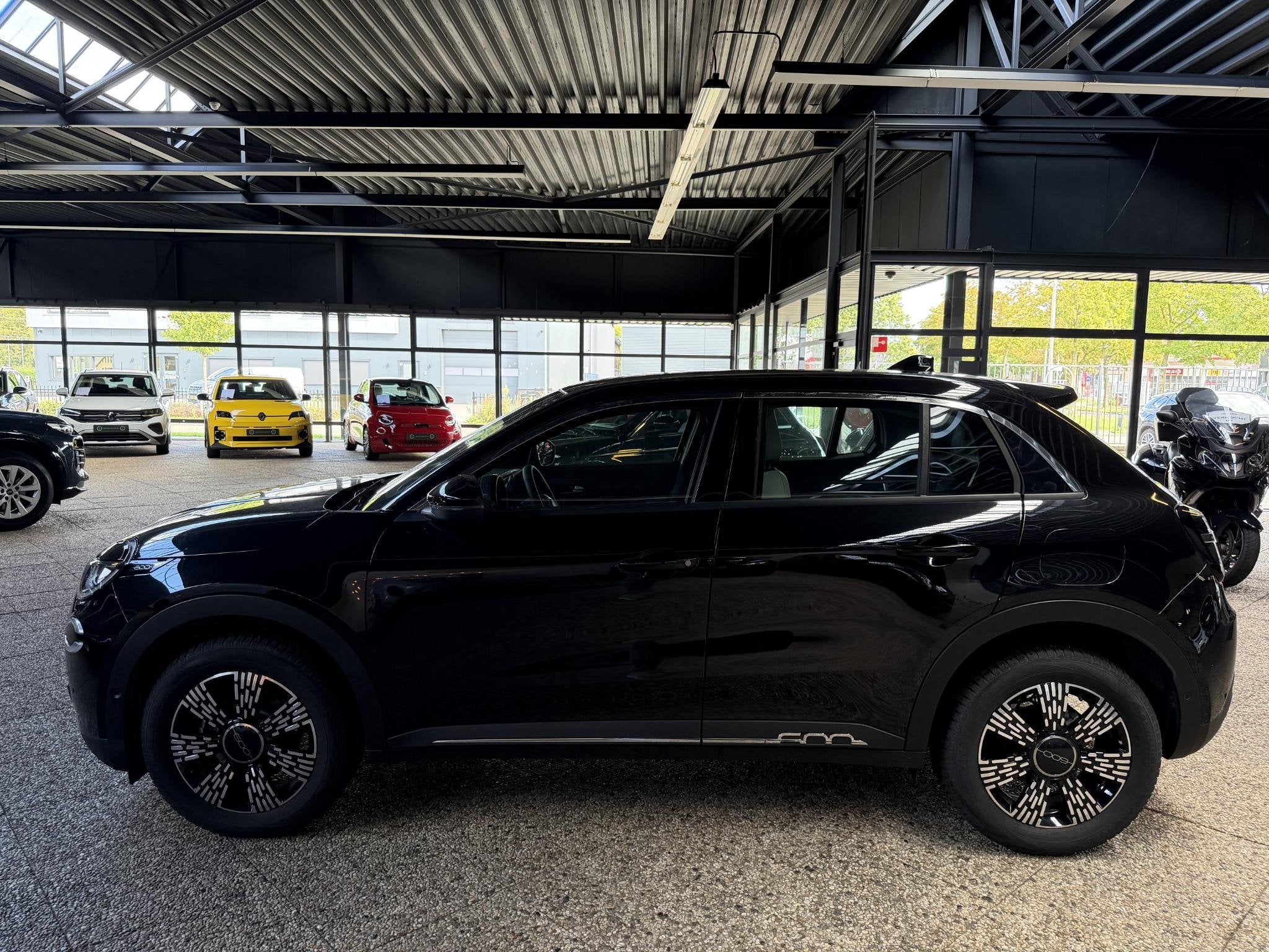Fiat 600 1.2 Hybrid Urban | LED | 360 Camera | CarPlay | BTW, Auto's, Gebruikt, 1199 cc, Zwart, Bedrijf