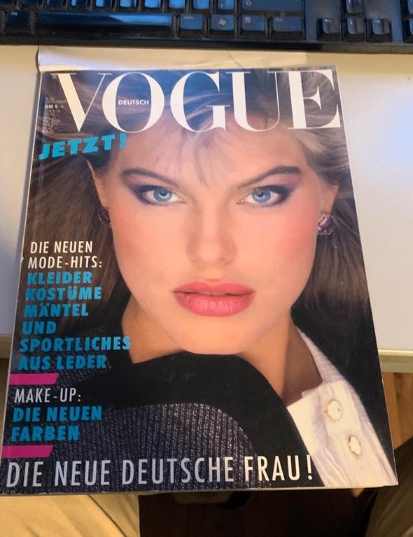 Vogue Germany sept 1983 Renée Toft Simonsen, Ophalen of Verzenden, Muziek, Film of Tv